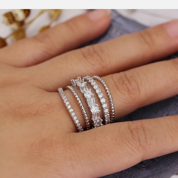 ♡New sterling silver white sapphire ring - Picture 3 of 4